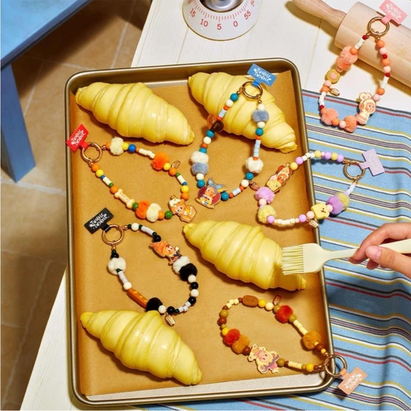 Twinkle Twinkle MACARON MOMENT Savor The Moment Beaded Phone Charm AUTHENTIC NIB - Picture 9 of 10